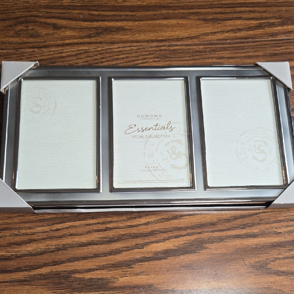 Sonoma Essentials Photo Frame
